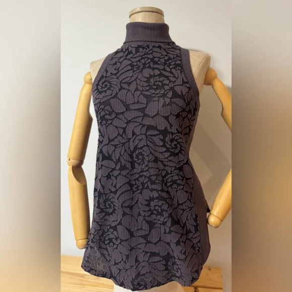 NWT ANTHROPOLOGIE MEADOW RUE Black and Dark Purple Turtleneck Tank (XS) - Picture 3 of 10